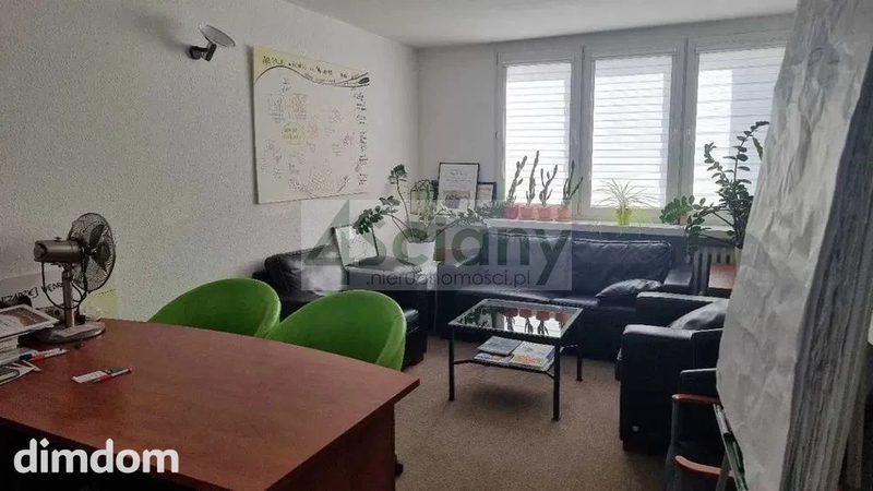 Do wynajęcia lokal na kancelarię bądź inne biuro w samym centrum obok Marriotta na 2. piętrze (z windą), lokal jest dwustronny i cichy ( z jednej strony widok na wewnętrzne podwórze - zielony skwer,… - 100210854.jpg