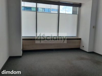 Lokal usługowy 103 m.kw. w centrum Warszawy !!! - 2