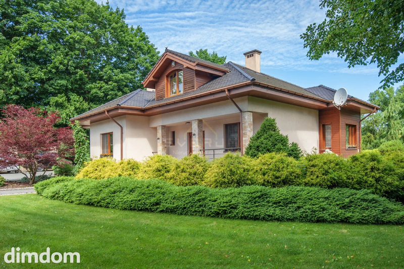 Komfortowy dom 233 m² z ogrodem przy rzece. - dd_a513d171_ds_CZE-892554_1.jpg
