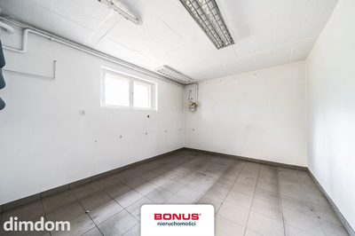 Dom na Woli - czytelny adres - pod firmę - 2
