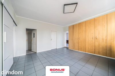 W cenie parking dla pracowników/klientów Ochrona - 5