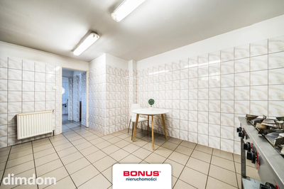 W cenie parking dla pracowników/klientów Ochrona - 3