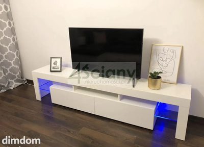 Na sprzedaż mieszkanie o powierzchni 48 m², położone na 4 piętrze w 4-piętrowym budynku na warszawskich Bielanach. Lokal stanowi pełną własność z księgą wieczystą, co umożliwia zakup na kredyt. - 2