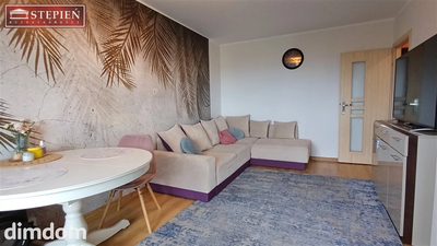 Na sprzedaż mieszkanie 2-pokojowe o powierzchni 41,80 m 2 , zlokalizowane na 9 piętrze bloku przy ul. Kiepury 1. - 4