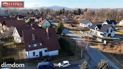 Przedstawiam Państwu na sprzedaż dom wolnostojący o powierzchni użytkowej  119,04 m² , położony na działce  410 m²  przy ul. Łazienkowskiej w Sobieszowie. Nieruchomość z lat 90., wybudowana w technol… - 4