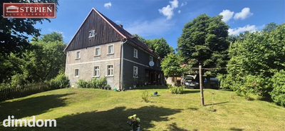 „Dom 210 m² ze stodołą i budynkiem gospodarczym |