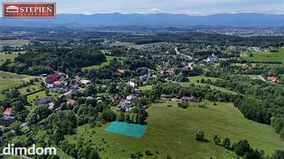 Przedstawiamy Państwu atrakcyjną ofertę sprzedaży działki położonej w malowniczej miejscowości Dziwiszów, w powiecie karkonoskim.