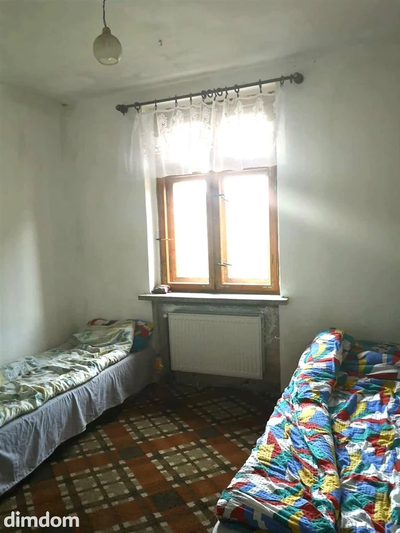 Dom wraz z dwiema kondygnacjami do adaptacji. - 2