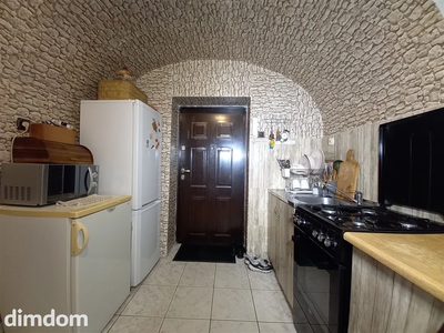 Oferuję do sprzedaży mieszkanie w centrum Boguszowa-Gorc, położone nieopodal samego Rynku. Na powierzchnię mieszkalną 29,60 m2 składają się przestronny pokój, kuchnia oraz łazienka wraz z toaletą. Og… - 3