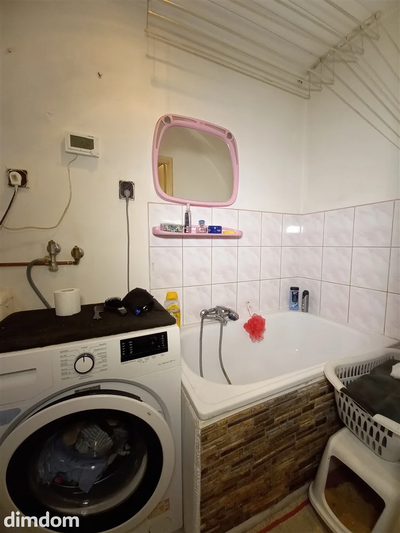 Oferuję do sprzedaży mieszkanie w centrum Boguszowa-Gorc, położone nieopodal samego Rynku. Na powierzchnię mieszkalną 29,60 m2 składają się przestronny pokój, kuchnia oraz łazienka wraz z toaletą. Og… - 5
