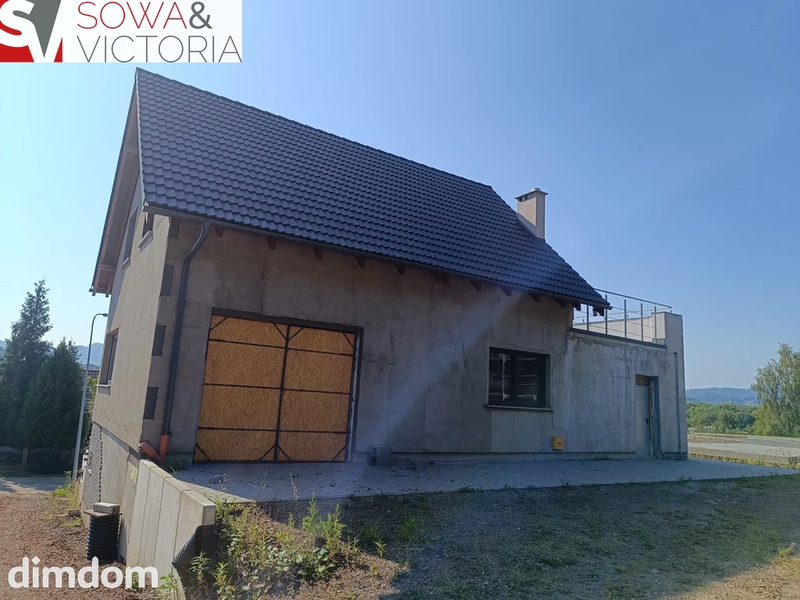 Dom bliska śródmieścia z pięknymi widokami - 100782976.jpg