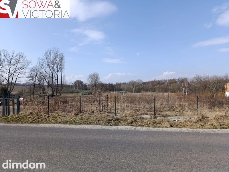Na sprzedaż działka przemysłowo - usługowa o powierzchni 0,7358 ha w malowniczej, centralnej części Dziećmorowic w pobliżu Wałbrzycha. Działka znajduje się przy drodze asfaltowej, co zapewnia łatwy… - 111290456.jpg