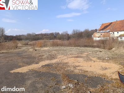 Na sprzedaż działka przemysłowo - usługowa o powierzchni 0,7358 ha w malowniczej, centralnej części Dziećmorowic w pobliżu Wałbrzycha. Działka znajduje się przy drodze asfaltowej, co zapewnia łatwy… - 4