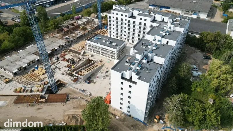 Sprzedam czteropokojowe mieszkanie na Podolanach. - 79117184.jpg