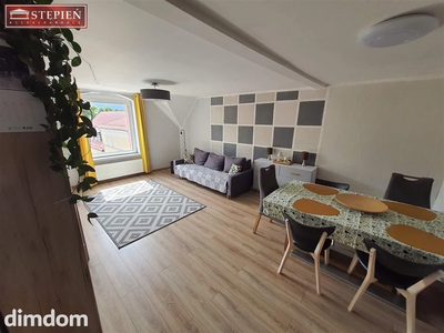 Mam przyjemność przedstawić atrakcyjne mieszkanie w częściowo odrestaurowanej kamienicy posadowione na trzecim piętrze. - 5