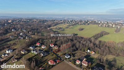 D  ziałka budowlana o pow. 29 arów w Sygneczowie gm. Wieliczka