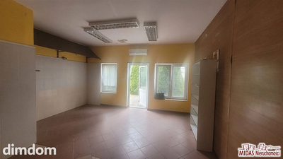 Lokal usługowy 28,60m2, parking, otoczenie bloków - 4