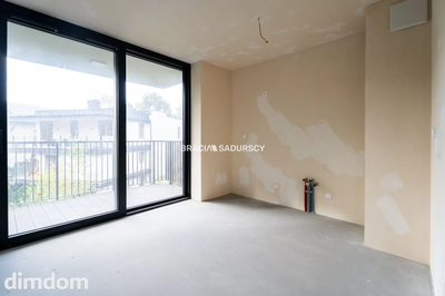 Nowoczesny jasny apartament w otoczeniu zieleni - 4