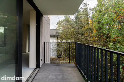 Nowoczesny jasny apartament w otoczeniu zieleni - 5
