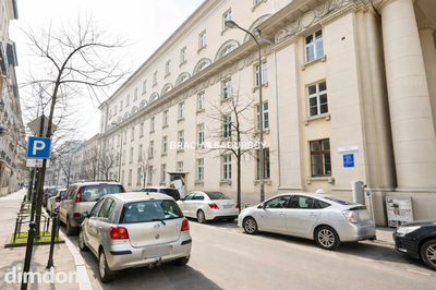 Jasne przestronne mieszkanie w centrum miasta. - 5