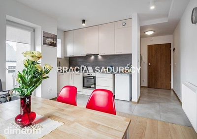 Budynek z 6 niezależnymi apartamentami. - 4