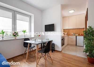 Budynek z 6 niezależnymi apartamentami. - 5