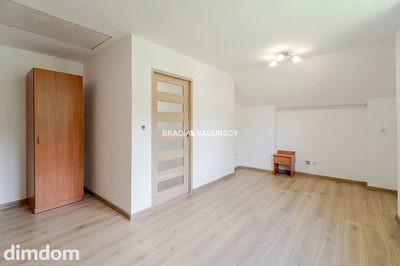 Dom przy lesie, idealny pod biznes i zamieszkanie - 3