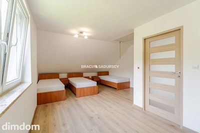 Dom przy lesie, idealny pod biznes i zamieszkanie - 4