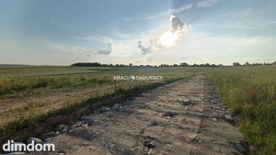 Działka 25 ara, gm. Iwanowice- Sieciechowice