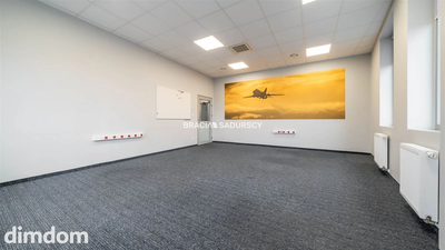 Powierzchnia biurowa z parkingiem  - 400m2 - 5