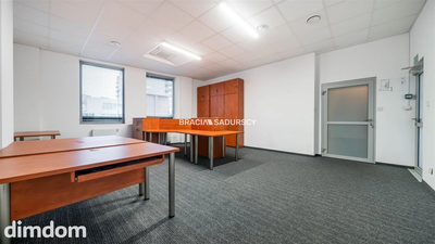 Powierzchnia biurowa z parkingiem - 250m2 - 2