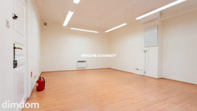 Lokal - ul. Floriańska - w oficynie kamienicy - 2