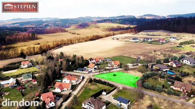 Urokliwa działka budowlana w Komarnie.