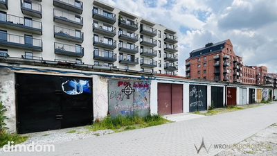 Garaż z kanałem i trzema zamkami – Różanka - 2