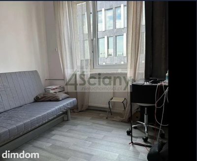 Do sprzedaży 2-pokojowe mieszkanie o powierzchni 42 m², położone na 6 piętrze w budynku z windą. Nieruchomość znajduje się w ścisłym centrum Warszawy – przy skrzyżowaniu ulic Marszałkowskiej i Żuraw… - 4