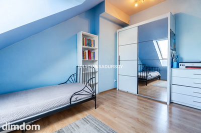 2-pok, 48 m² (ok. 60 m² po podłodze), balkon - 5
