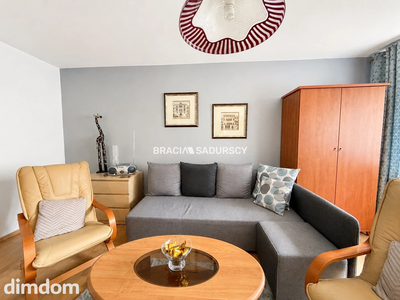 Kawalerka z osobną kuchnią, 37 m², balkon - 3