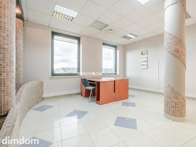lokal biurowy 44 m2 Prądnik Biały biurowiec