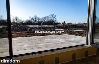 4 pok 63m2 /balko/ogródek/ 2 m.postojowe - 3