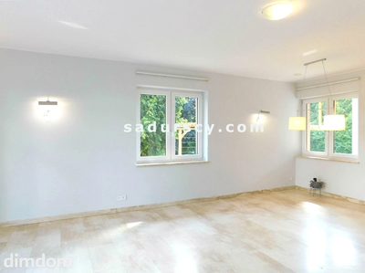 Ładny dom ok. 470m2 na działce 1500m2 w Chyliczkach, między Konstancinem i Piasecznem. Powierzchnia użytkowa parteru, poddasza,  domku garażowego 284,43 m2. Ponadto piwnica użytkowa 126m2. Cisza, pię… - 5