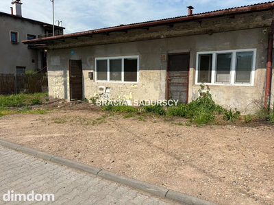 Działka budowlana 300m2 z budynkiem: gaz,prąd,woda