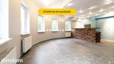Piękny lokal użytkowy   106m 2  z małym ogródkiem,   na parterze   w Piasecznie / Nowej Iwicznej, z trzema własnymi miejscami postojowymi przed wejściem do budynku.  Świetny na gastronomię, sklep ze…