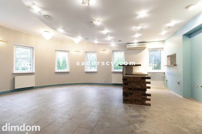 Piękny lokal użytkowy   106m 2  z małym ogródkiem,   na parterze   w Piasecznie / Nowej Iwicznej, z trzema własnymi miejscami postojowymi przed wejściem do budynku.  Świetny na gastronomię, sklep ze… - 2