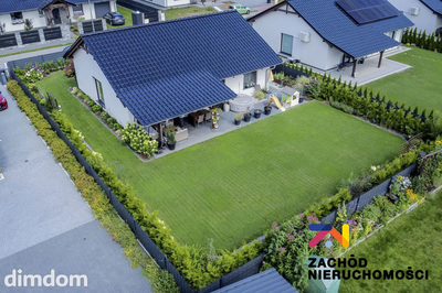Na sprzedaż dom wolnostojący o powierzchni 97 m2 usytuowany na działce o powierzchni 582 m2 zlokalizowany w Zielonej Górze- dzielnica Sucha Osiedle Złote Piaski. Dom komfortowy, jasny i przestronny. - 2