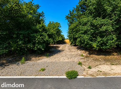 4500 m2 - przy drodze asfaltowej - teren MR