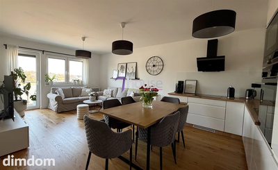 Gotowy do zamieszkania nowoczesny apartament o powierzchni 75,40 m² położony na 1 piętrze, zaprojektowany z myślą o komforcie -  - w pełni umeblowany i wyposażony . - 2