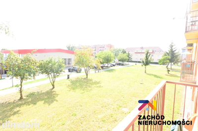 3 pokojowe mieszkanie na I piętrze z balkonem i możliwością kupna garażu ok 150m od bloku ( cena w pakiecie z mieszkaniem 70.000zł) , położone w Krośnie Odrzańskim przy ul. Pułaskiego 7. - 2