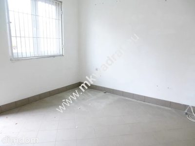 Do wynajęcia parter budynku o powierzchni 160 m2 składający się z trzech pomieszczeń biurowyh oraz dwóch pomieszczeń magazynowo-produkcyjne , usługowe . Zamiana pomieszczeń jest możliwa , Budynek… - 5