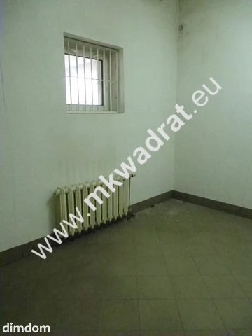 Do wynajęcia parter budynku o powierzchni 160 m2 składający się z trzech pomieszczeń biurowyh oraz dwóch pomieszczeń magazynowo-produkcyjne , usługowe . Zamiana pomieszczeń jest możliwa , Budynek… - 2