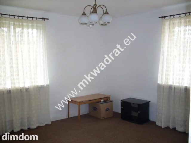Zespół trzech budynków mieszkalno - gospodarczych. Posadowionych na działce ponad 1200m2( cena ziemi na tym terenie to min. 900pln/1m2). - 23422369.jpg